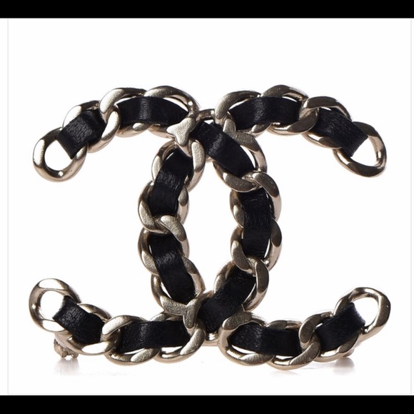 CHANEL BROOCH - Picture 3 of 9